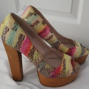 Platform peep toe heels sz 8.5